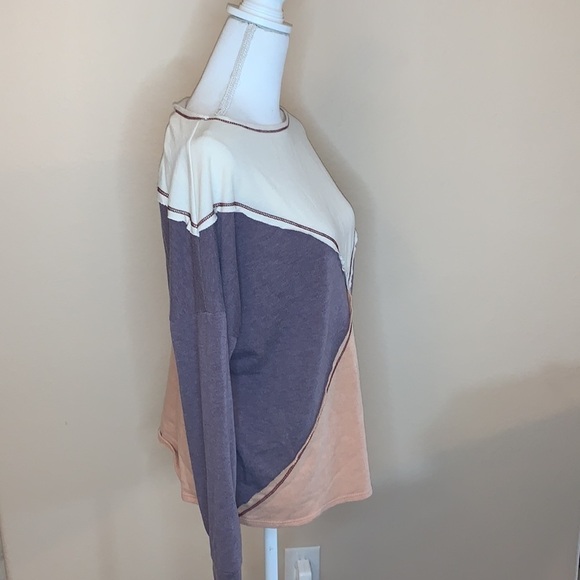 Color block long sleeve top - Picture 3 of 6